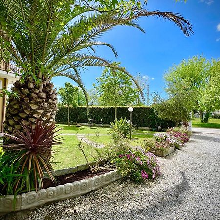 Bed&Breakfast Villa Lorena Forte dei Marmi Buitenkant foto