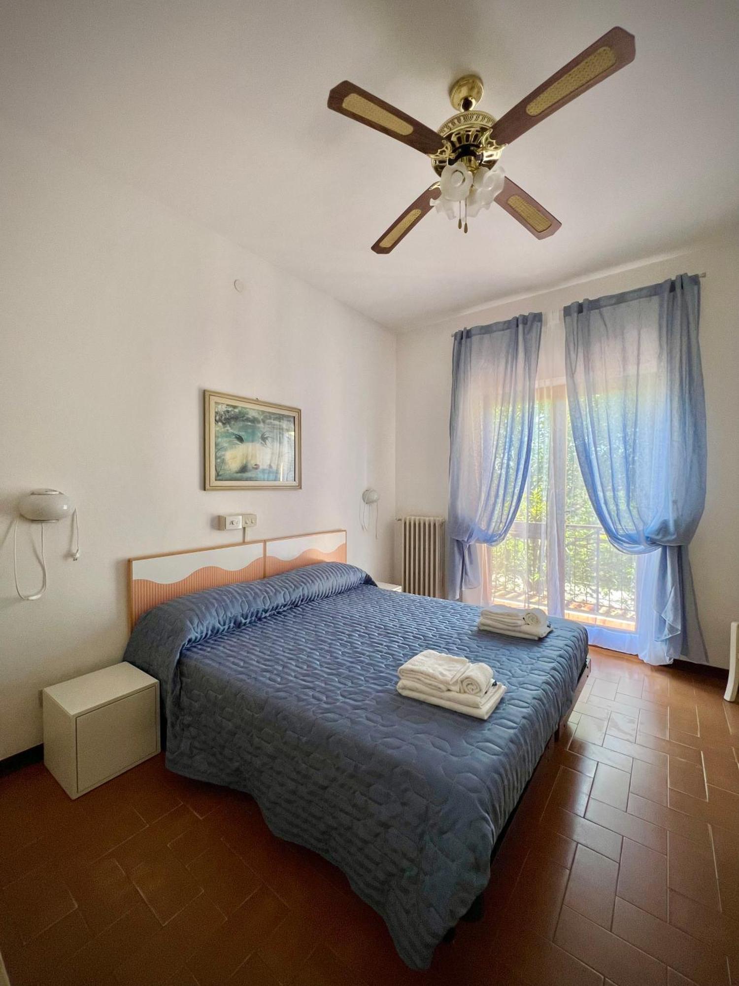 Bed&Breakfast Villa Lorena Forte dei Marmi Buitenkant foto